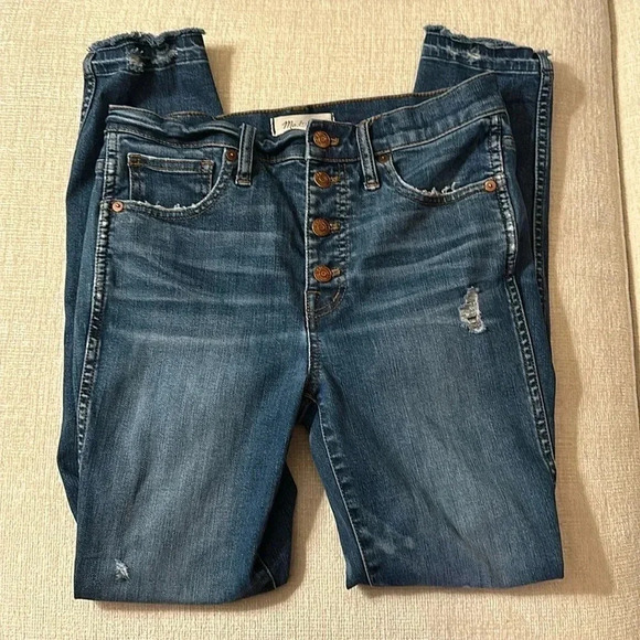EUC Madewell Distressed jeans - Picture 1 of 3